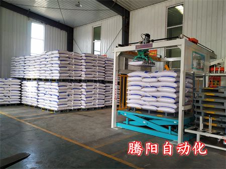 投資料袋全自動碼垛機的8大理由