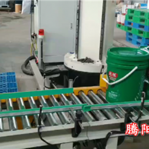 水溶肥立柱碼垛機器人一次多桶效率高